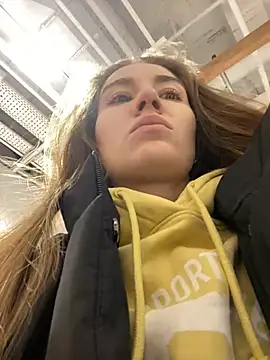 Snapshot of ValenciaShock chatting on 01.22.25 ValenciaShock online show from 01.22.25