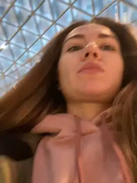 Snapshot of ValenciaShock chatting on 01.28.25 ValenciaShock online show from 01.28.25