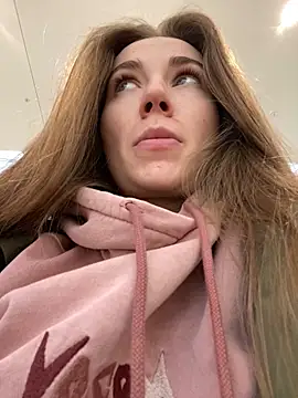 Snapshot of ValenciaShock chatting on 02.02.25 ValenciaShock online show from 02.02.25