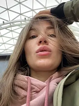 Snapshot of ValenciaShock chatting on 02.07.25 ValenciaShock online show from 02.07.25