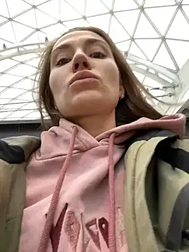 Snapshot of ValenciaShock chatting on 02.12.25 ValenciaShock online show from 02.12.25