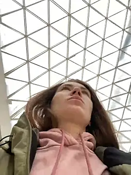 Snapshot of ValenciaShock chatting on 02.15.25 ValenciaShock online show from 02.15.25