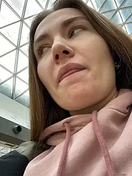 Snapshot of ValenciaShock chatting on 02.16.25 ValenciaShock online show from 02.16.25