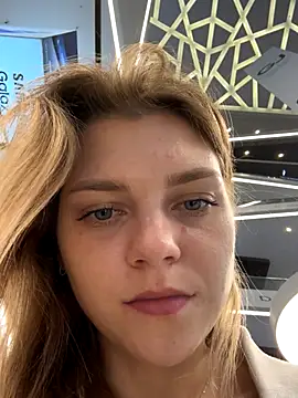 Snapshot of ValenciaShock chatting on 09.23.25 ValenciaShock online show from 09.23.25