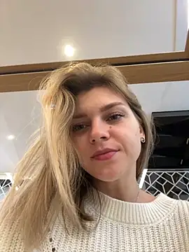 Snapshot of ValenciaShock chatting on 09.26.25 ValenciaShock online show from 09.26.25