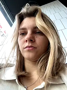 Snapshot of ValenciaShock chatting on 10.07.25 ValenciaShock online show from 10.07.25