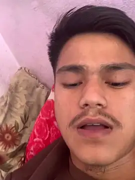 Snapshot of Hullax chatting on 11.09.25 Hullax online show from 11.09.25