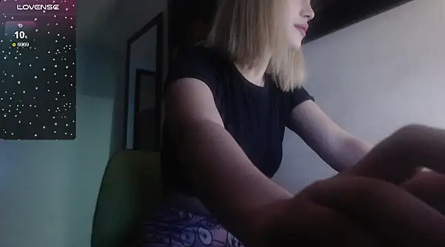 Sophi-tayson online show from 12.03.24