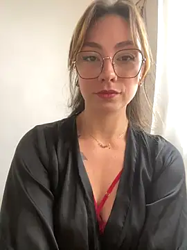 Snapshot of TalullaX chatting on 10.02.25 TalullaX online show from 10.02.25