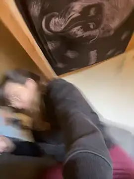 Snapshot of TalullaX chatting on 10.24.25 TalullaX online show from 10.24.25