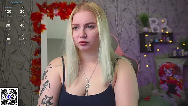 Moon Valkyrie online show from 11.12.25