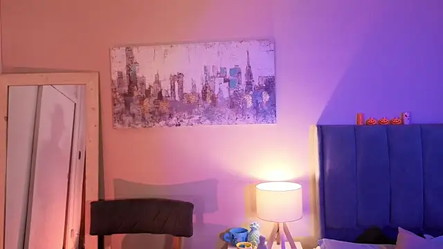 MiaFranklyn online show from 10.28.25