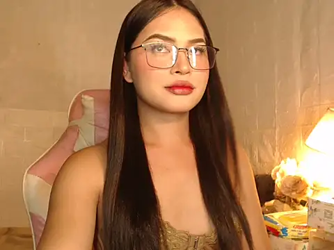 Ashely Lewis online show from 10.08.25