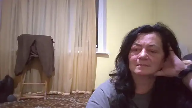 Snapshot of GypsiQueen2 chatting on 01.06.26 GypsiQueen2 online show from 01.06.26