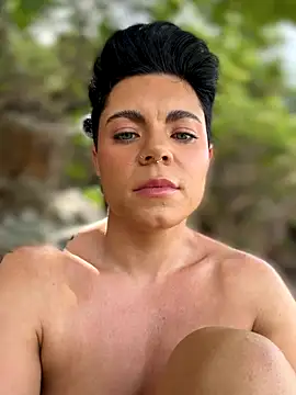 Snapshot of LukeLouHarvey chatting on 10.15.25 LukeLouHarvey online show from 10.15.25