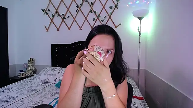 naughty girl 4u online show from 11.10.25