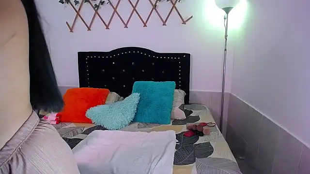 naughty girl 4u online show from 11.24.25