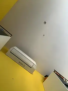 Snapshot of juniiorre chatting on 09.11.25 juniiorre online show from 09.11.25