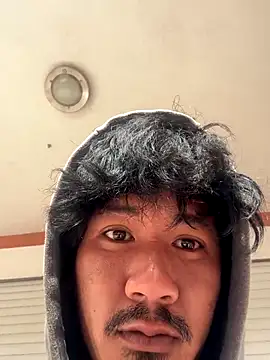 Snapshot of juniiorre chatting on 10.26.25 juniiorre online show from 10.26.25