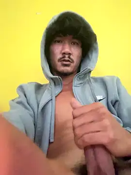 Snapshot of juniiorre chatting on 11.04.25 juniiorre online show from 11.04.25