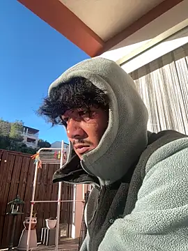 Snapshot of juniiorre chatting on 11.05.25 juniiorre online show from 11.05.25