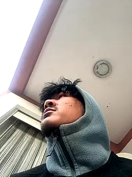 Snapshot of juniiorre chatting on 11.06.25 juniiorre online show from 11.06.25