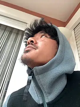 Snapshot of juniiorre chatting on 11.16.25 juniiorre online show from 11.16.25