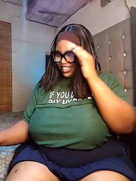 Snapshot of Aaaliyah445 chatting on 10.22.25 Aaaliyah445 online show from 10.22.25