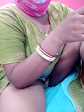 Snapshot of Bengali-boudi chatting on 10.26.25 Bengali-boudi online show from 10.26.25