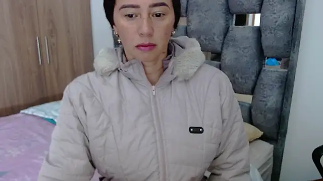 sara hott 1 online show from 01.11.25