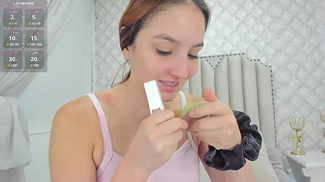 Snapshot of Pia_Johnson_ chatting on 02.17.25 Pia Johnson online show from 02.17.25