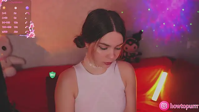 Snapshot of How2Meow chatting on 10.11.25 How2Meow online show from 10.11.25