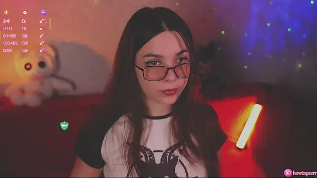 Snapshot of How2Meow chatting on 10.22.25 How2Meow online show from 10.22.25