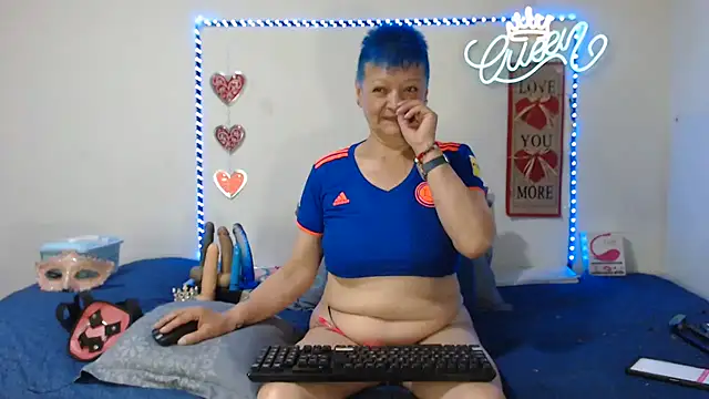 Snapshot of loquitaqueen011 chatting on 06.23.26 loquitaqueen011 online show from 06.23.26