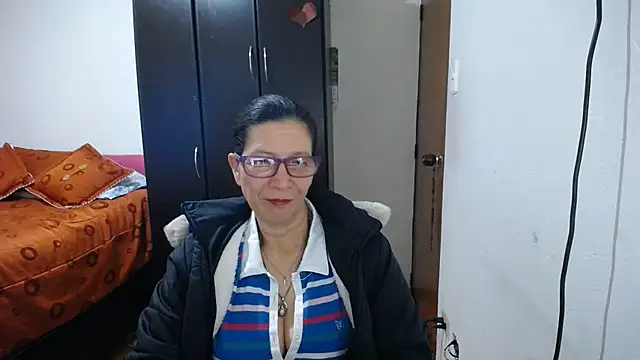 Snapshot of latin49 chatting on 07.16.26 latin49 online show from 07.16.26