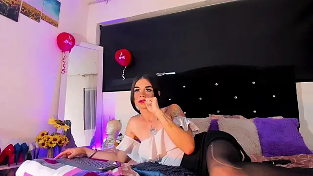 lesly xx online show from 02.20.25