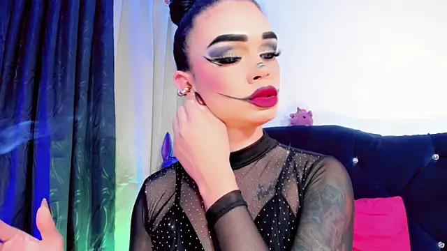 lesly xx online show from 10.31.25