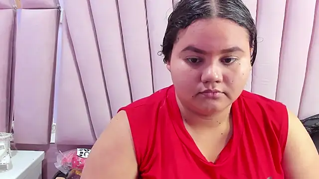 Snapshot of ValenTitis chatting on 12.22.24 ValenTitis online show from 12.22.24