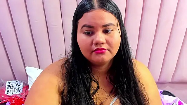 Snapshot of ValenTitis chatting on 02.16.25 ValenTitis online show from 02.16.25