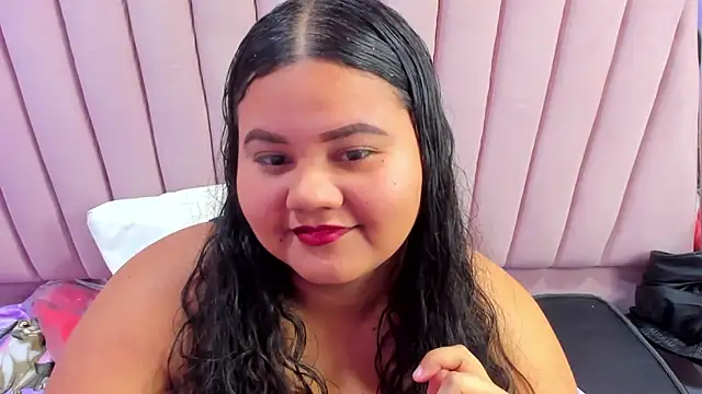 Snapshot of ValenTitis chatting on 02.18.25 ValenTitis online show from 02.18.25