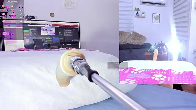 Snapshot of Soraya_Davis chatting on 09.22.25 Soraya Davis online show from 09.22.25