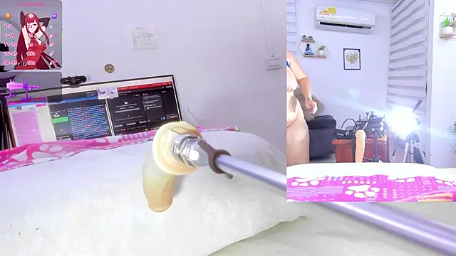 Snapshot of Soraya_Davis chatting on 10.03.25 Soraya Davis online show from 10.03.25