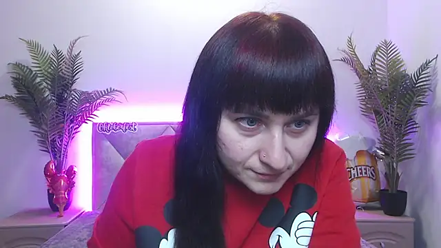 NinaFlawlees online show from 09.26.25