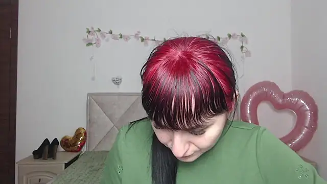 NinaFlawlees online show from 03.03.26