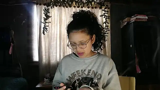 Hathorlove online show from 01.12.26