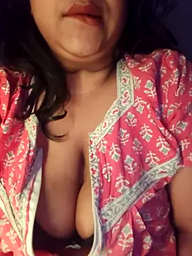 Snapshot of sassy_horny chatting on 03.11.25 sassy horny online show from 03.11.25