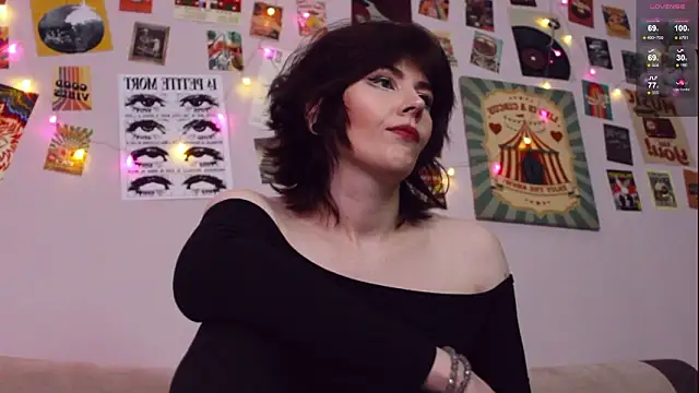 Luna Blake online show from 03.18.26