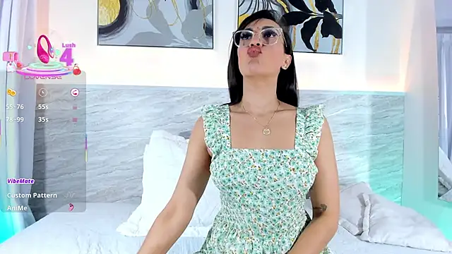 nayelii d online show from 06.17.26