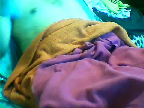 Snapshot of messi_syssy chatting on 10.31.25 messi syssy online show from 10.31.25