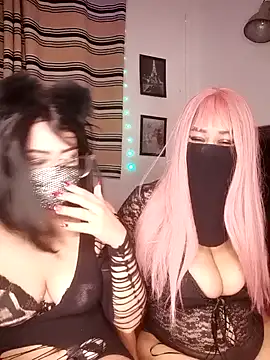 Snapshot of Bayan-Queen chatting on 04.29.26 Bayan-Queen online show from 04.29.26